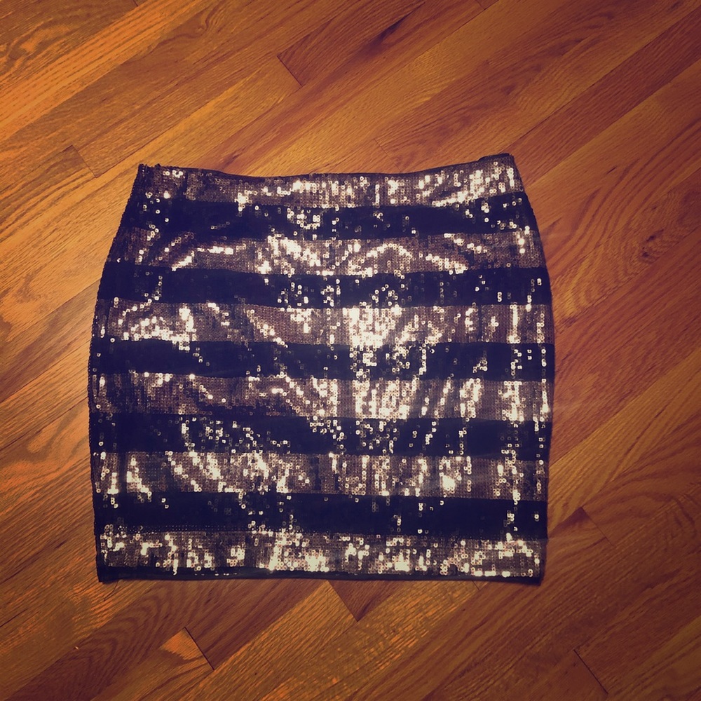 Forever 21 + sequin skirt ✨